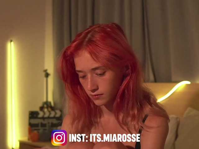 MiaRosee live cam on BongaCams