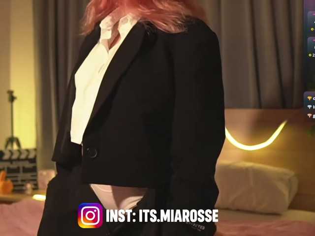 MiaRosee live cam on BongaCams
