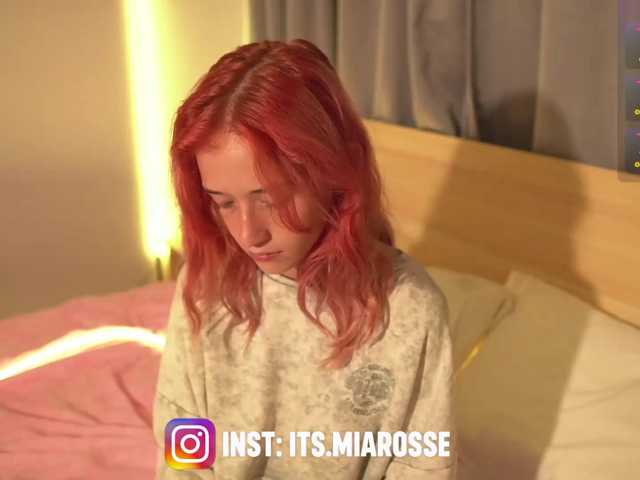 MiaRosee live cam on BongaCams