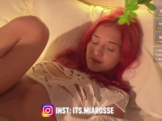 MiaRosee live cam on BongaCams