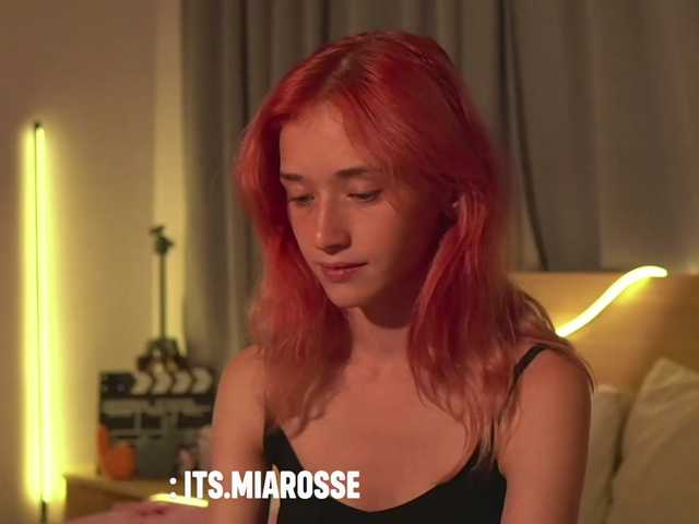 MiaRosee live cam on BongaCams