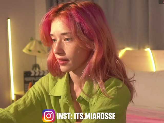 MiaRosee live cam on BongaCams
