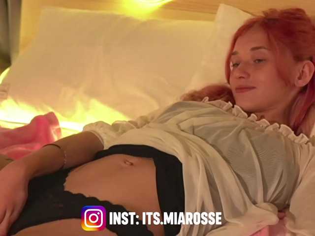 MiaRosee live cam on BongaCams