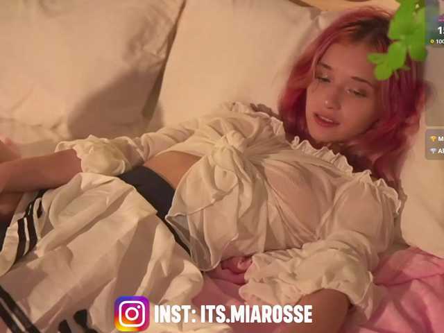 MiaRosee live cam on BongaCams