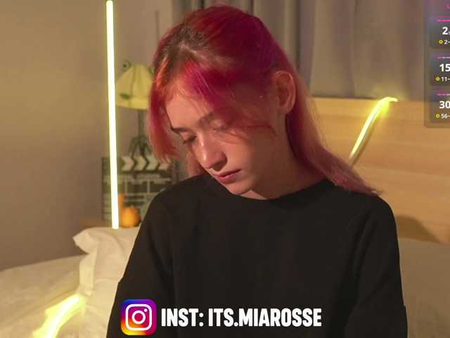 MiaRosee live cam on BongaCams