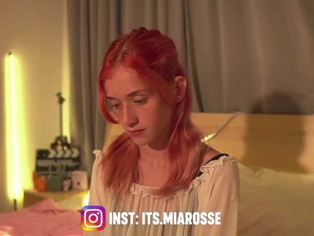 MiaRosee live cam on BongaCams