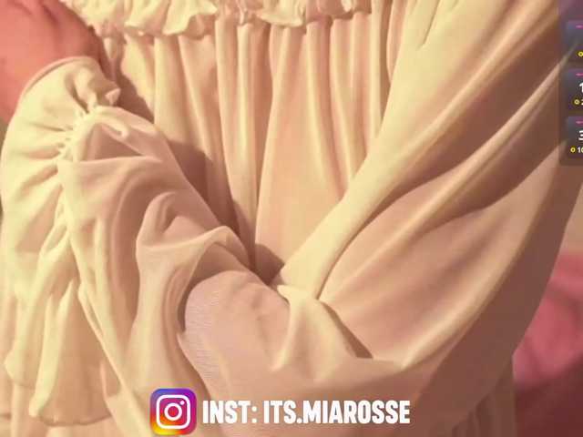 MiaRosee live cam on BongaCams