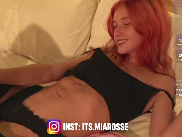 MiaRosee live cam on BongaCams