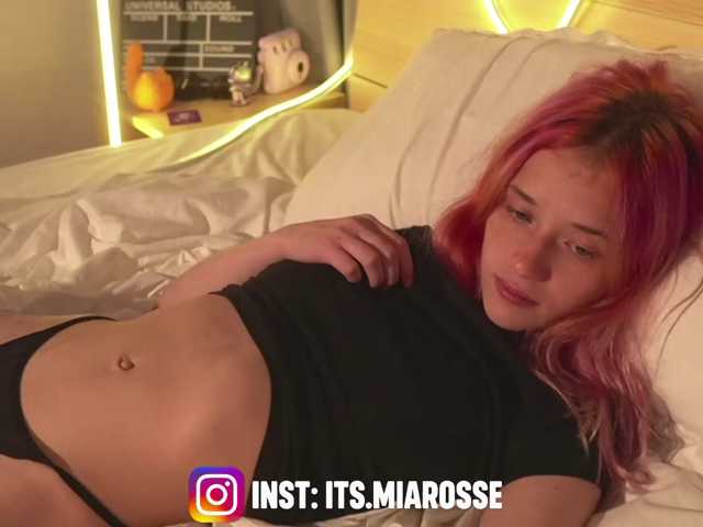 MiaRosee live cam on BongaCams