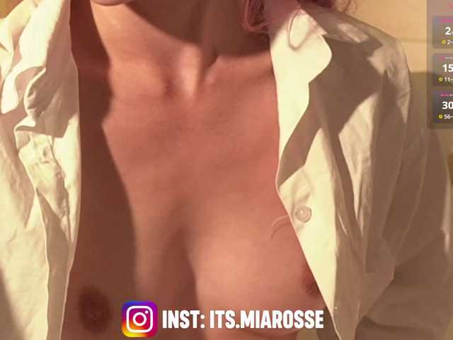 MiaRosee live cam on BongaCams