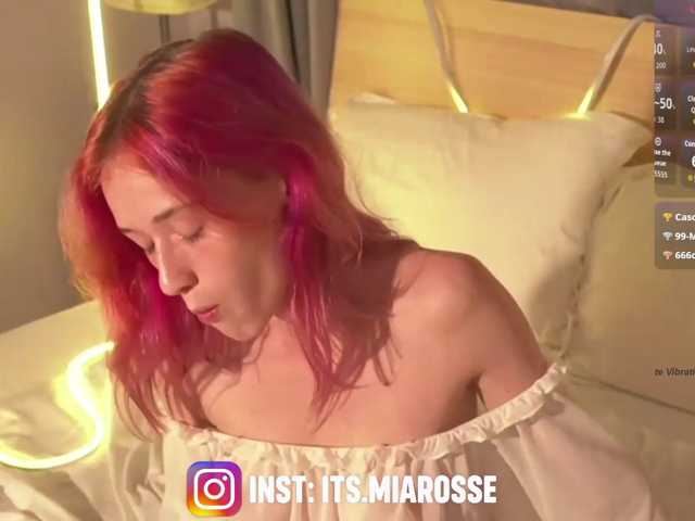 MiaRosee live cam on BongaCams