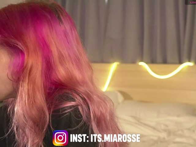 MiaRosee live cam on BongaCams