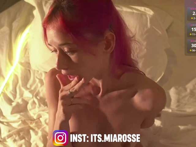 MiaRosee live cam on BongaCams