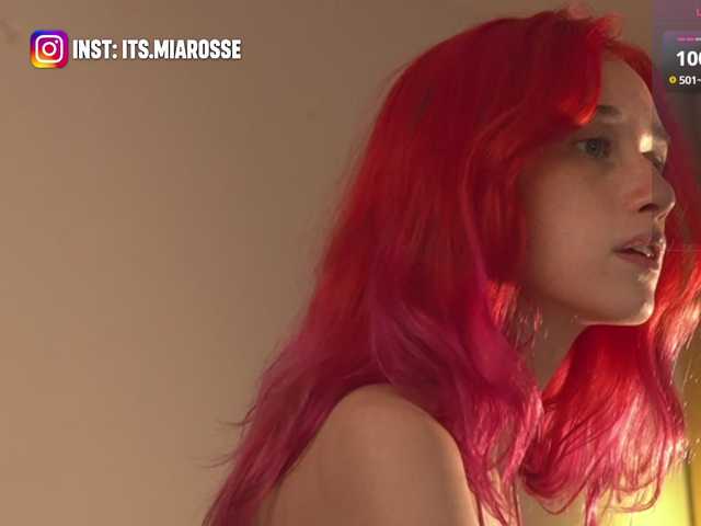 MiaRosee live cam on BongaCams