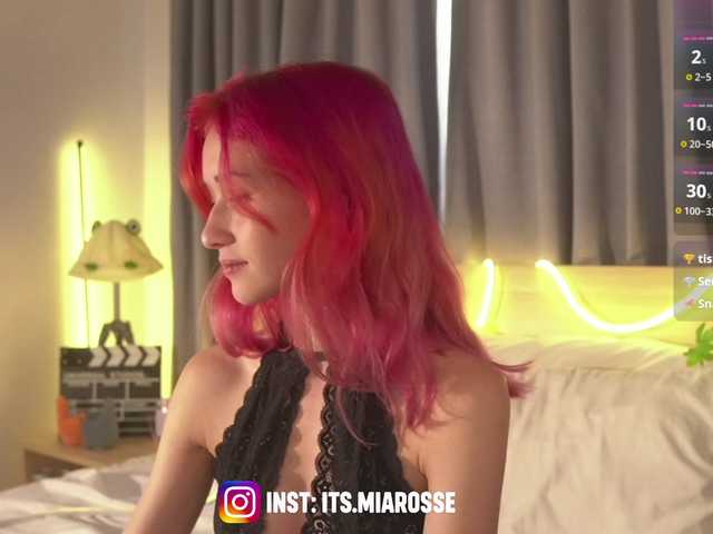 MiaRosee live cam on BongaCams