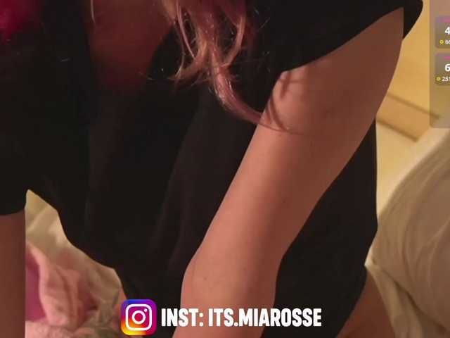 MiaRosee live cam on BongaCams