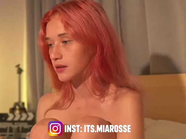 MiaRosee live cam on BongaCams