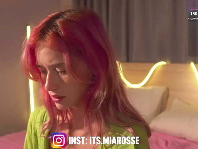 MiaRosee live cam on BongaCams