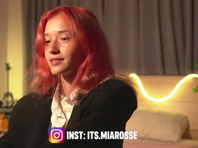 MiaRosee live cam on BongaCams