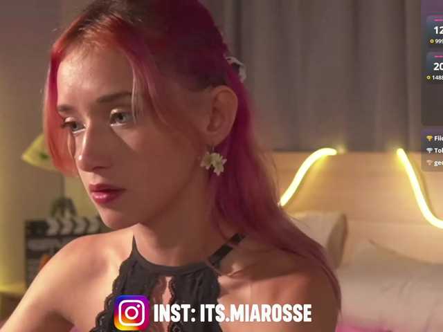 MiaRosee live cam on BongaCams