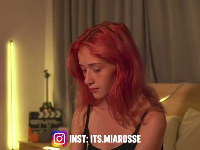 MiaRosee live cam on BongaCams