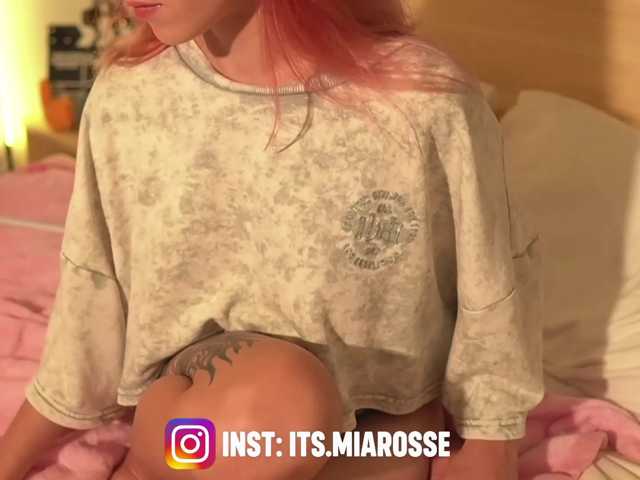 MiaRosee live cam on BongaCams