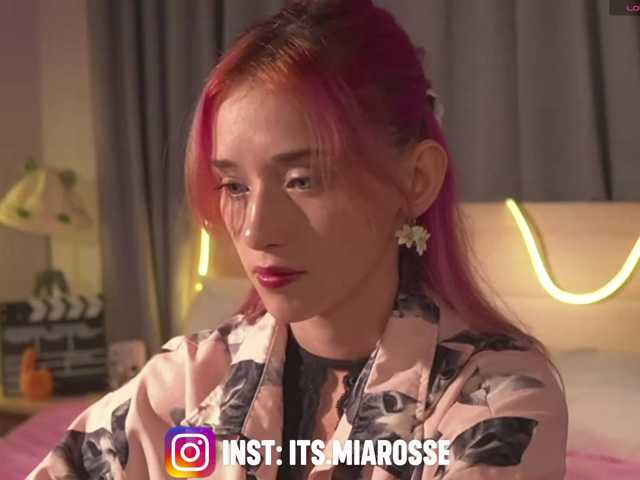 MiaRosee live cam on BongaCams