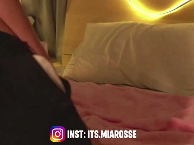 MiaRosee live cam on BongaCams