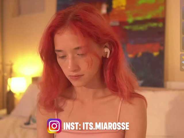 MiaRosee live cam on BongaCams
