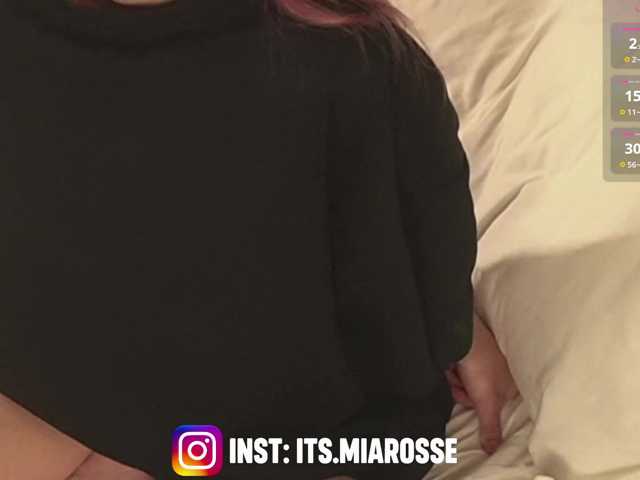 MiaRosee live cam on BongaCams