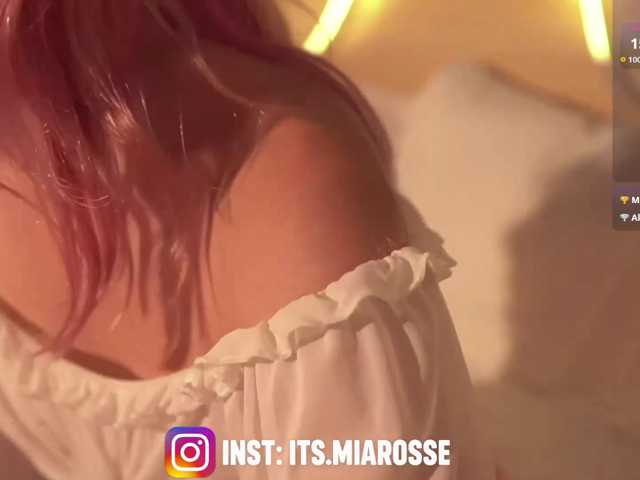 MiaRosee live cam on BongaCams