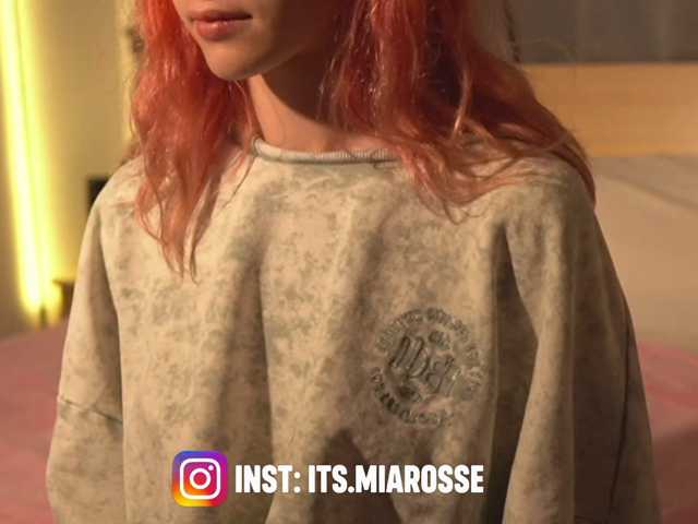 MiaRosee live cam on BongaCams