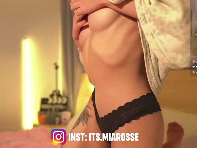 MiaRosee live cam on BongaCams