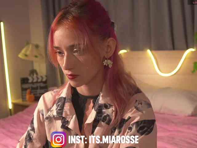 MiaRosee webcam