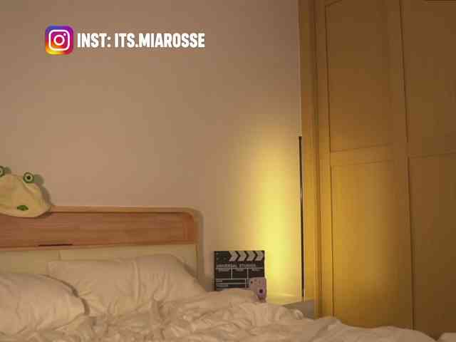 MiaRosee webcam