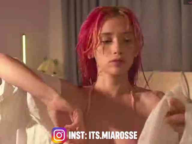 MiaRosee webcam