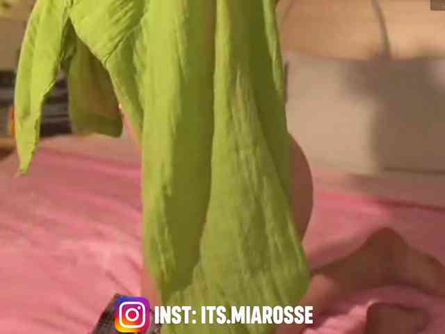 MiaRosee webcam