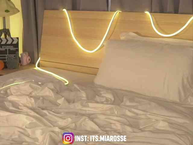 MiaRosee webcam