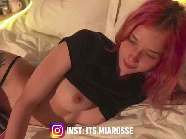 MiaRosee webcam