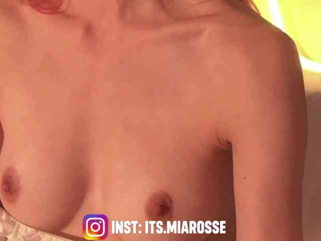 MiaRosee webcam