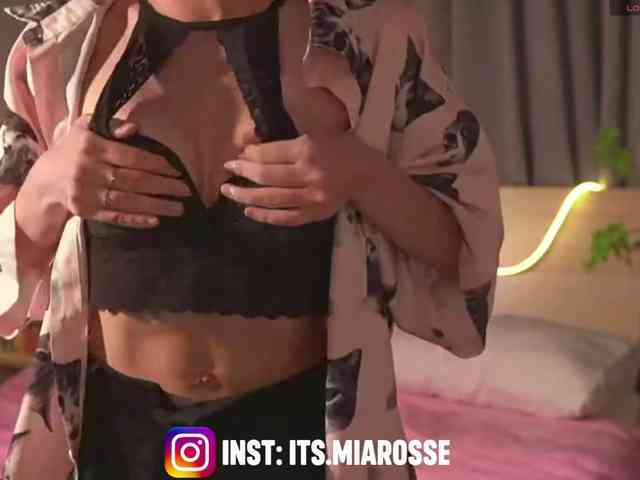 MiaRosee webcam
