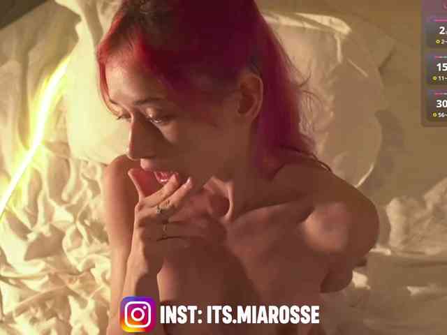 MiaRosee webcam