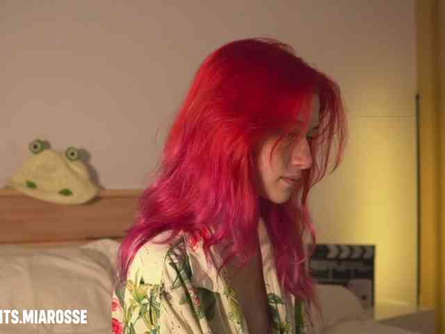 MiaRosee webcam