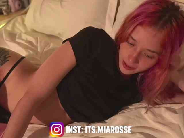 MiaRosee webcam