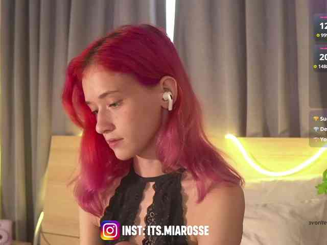 MiaRosee webcam