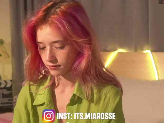 MiaRosee webcam