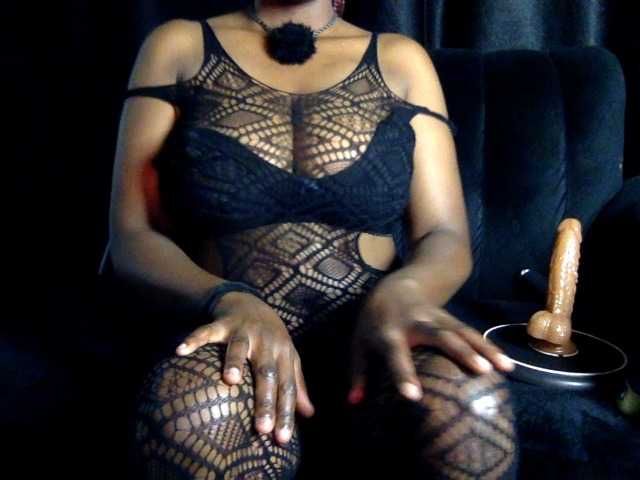 Amayaebony live cam on BongaCams