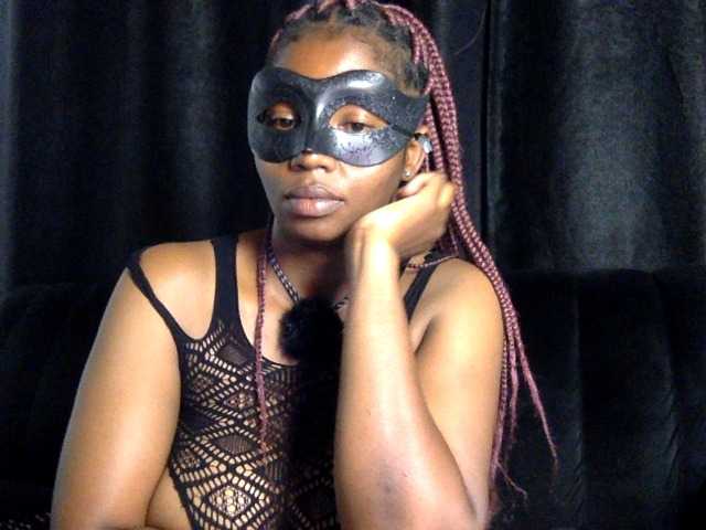 Amayaebony live cam on BongaCams