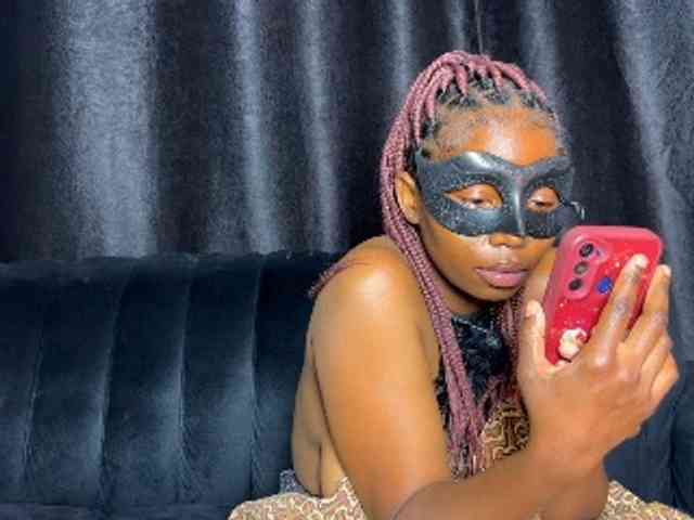 Amayaebony webcam