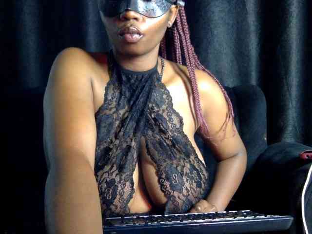 Amayaebony webcam